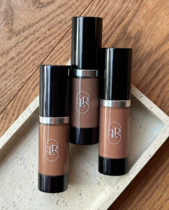 LUMIÉR – kremowy bronzer matowy w odcieniach Carmel, Solleo, Pepper, w opakowaniu airless